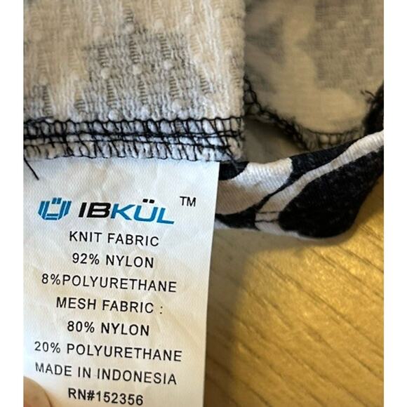 IBKUL 1/4 Zip Pullover Mesh Vent Medallion Print Long Sleeve SPF 50 Womens Med - Picture 10 of 11